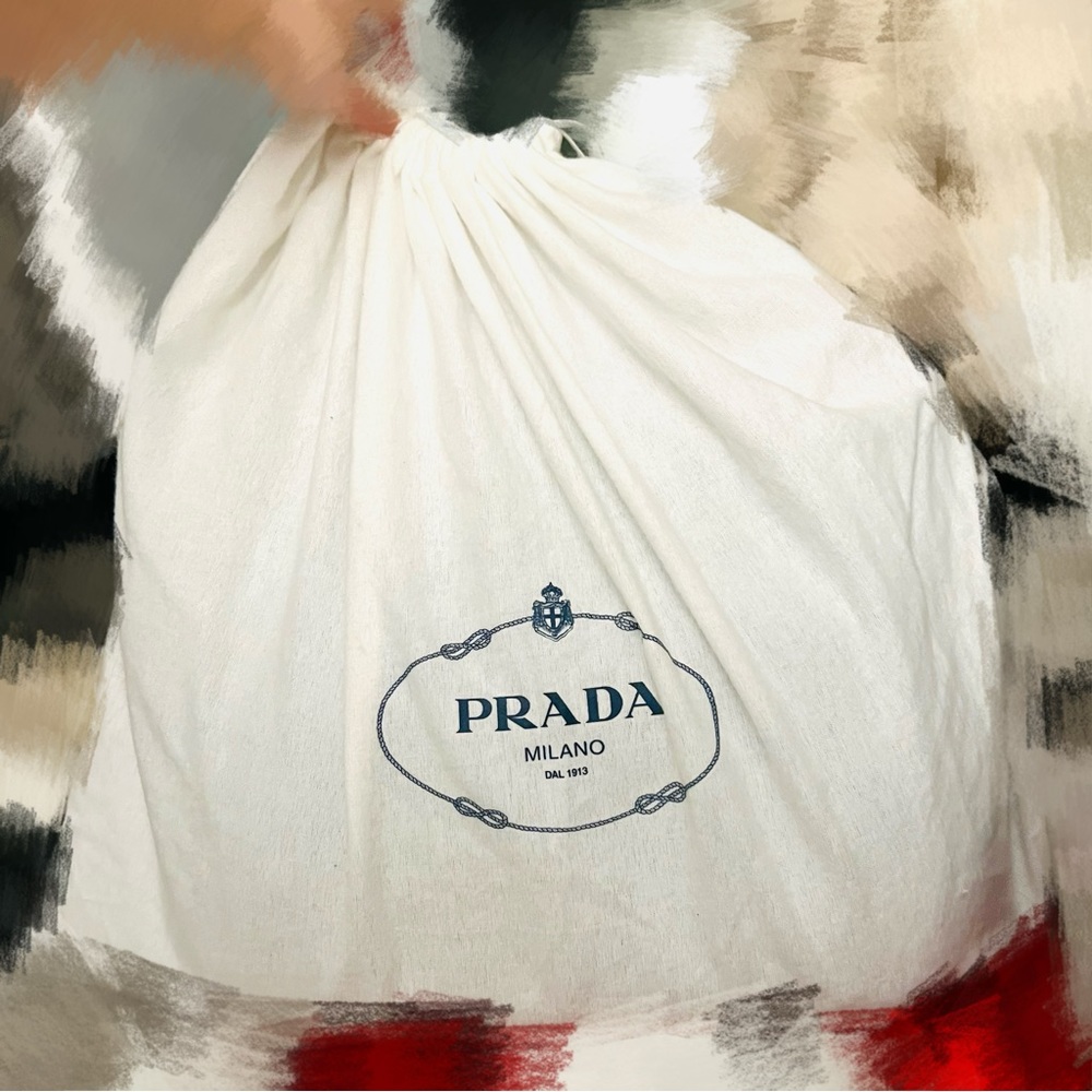 Prada bag - Picture 15 of 16